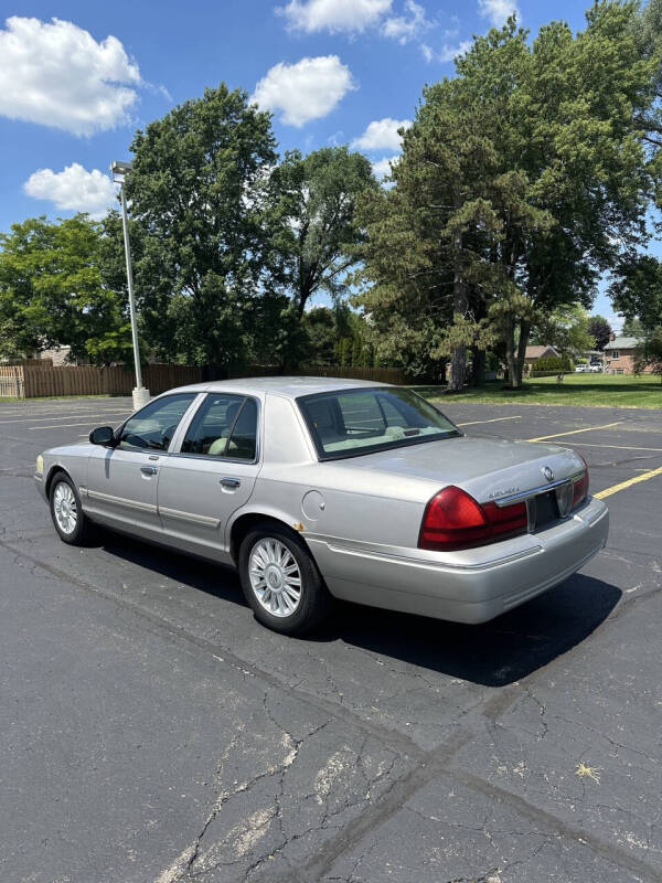 mercury grand marquis 2009 2MEHM75V09X635382 image mercury grand marquis 2009 2MEHM75V09X635382 image